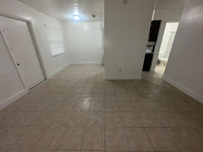 Foto del edificio - 4931 SW 65 Ave Davie, FL 33314