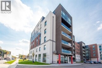 Building Photo - 5 Hamilton St N