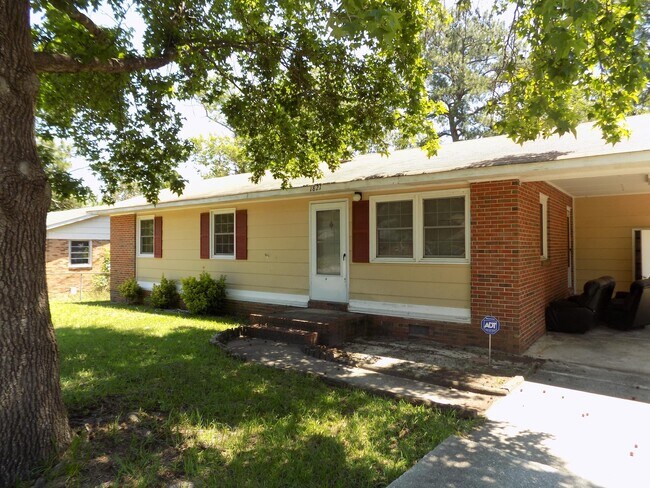 Building Photo - 1821 Dewsberry Pl
