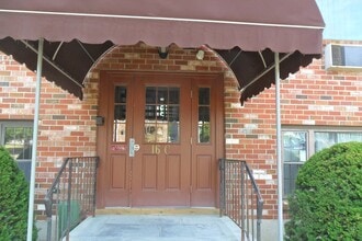 Building Photo - 16A Mayberry Dr