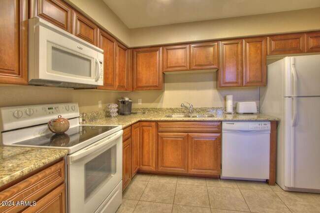 Building Photo - 9115 E Purdue Ave