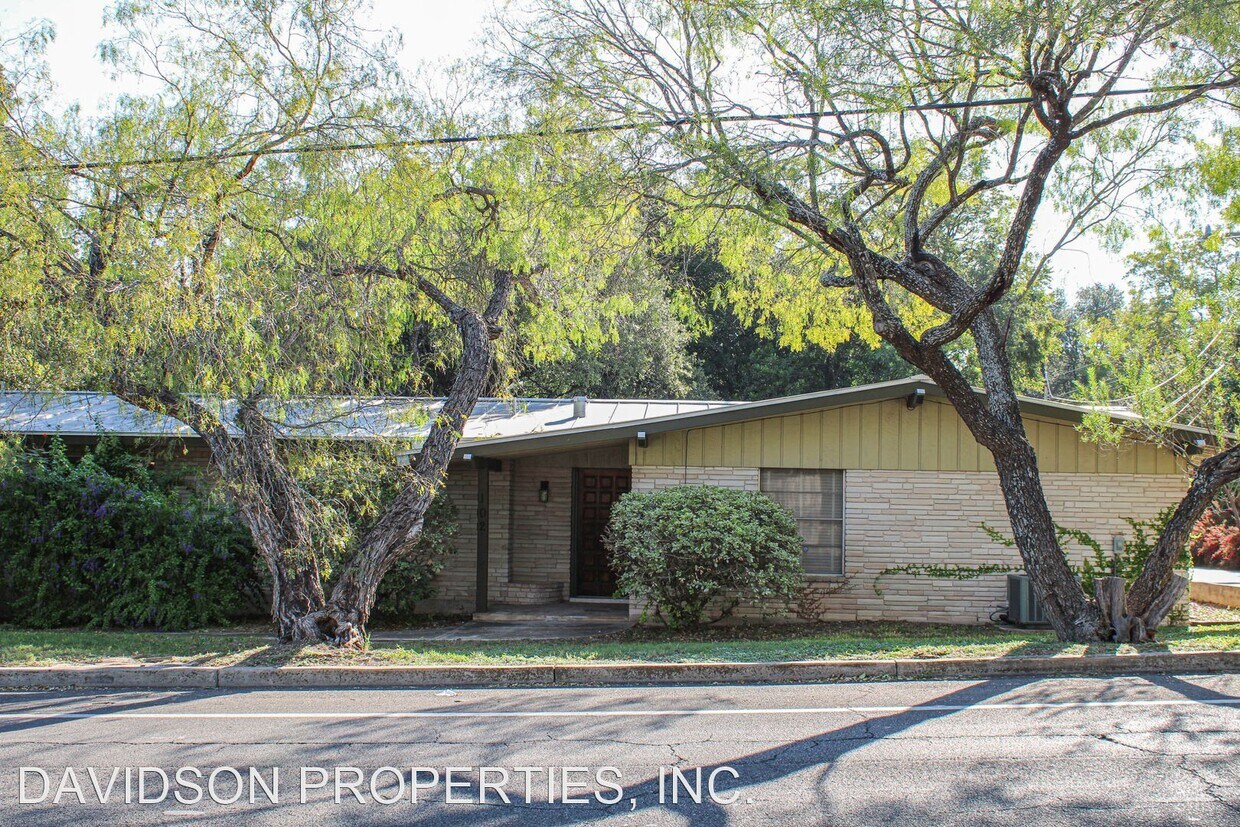 Primary Photo - 2 br, 2 bath House - 102 El Rancho Way