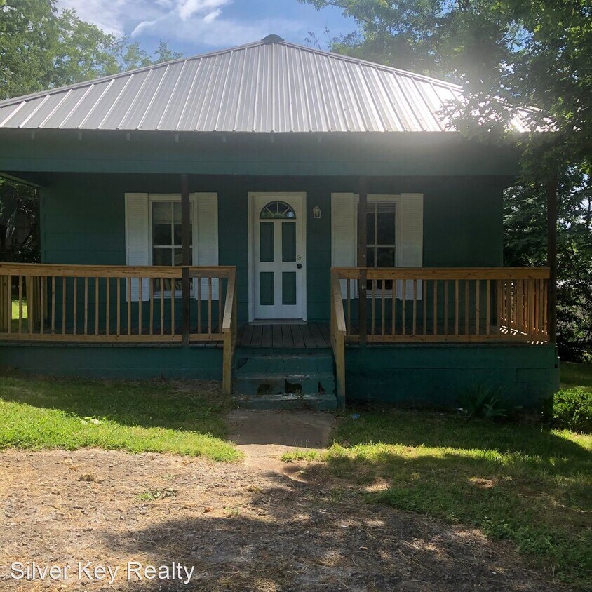 1116 N Jackson St, Athens, TN 37303 House Rental in Athens, TN