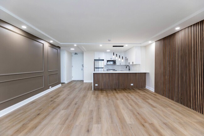 Building Photo - 4800 S Chicago Beach Dr