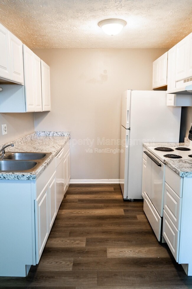 Building Photo - 129 Hillcrest Dr