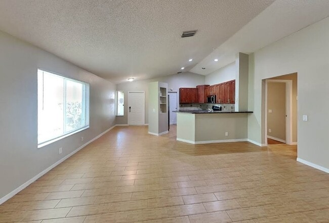 Building Photo - 1532 Salerno Cir