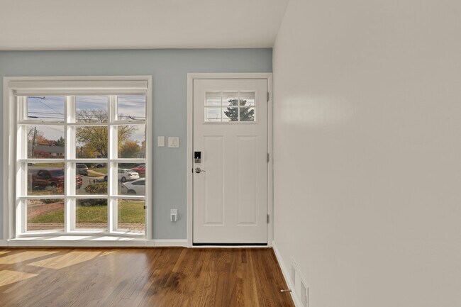 Foto del edificio - 119 Jasper Pl