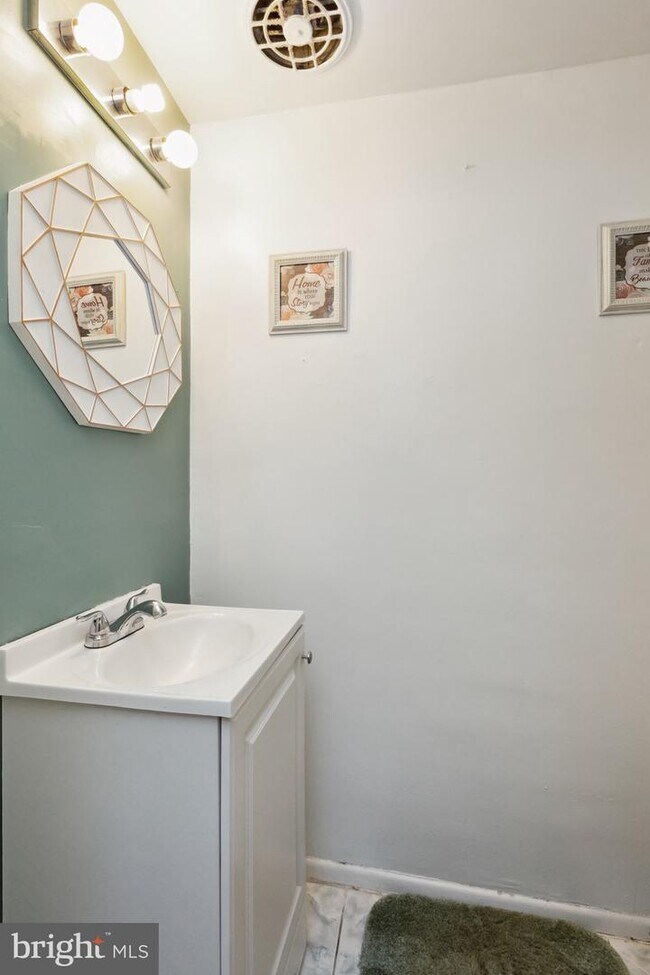 Foto del edificio - 6921 Kent Town Dr