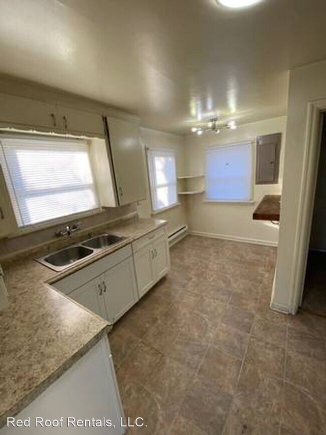 Building Photo - 2 br, 1 bath House - 6421 Montclair Ave SW