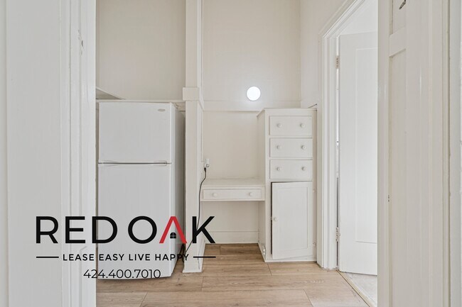 Foto del edificio - ~1 Month FREE~ Cozy Bachelor with Beautifu...