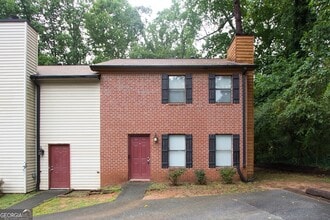Building Photo - 948 Waverly Ct