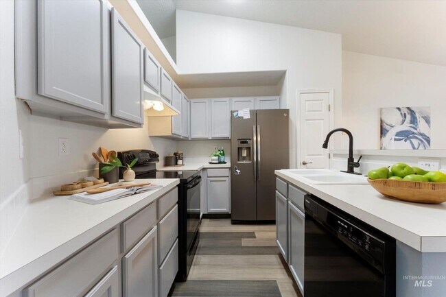 Foto del edificio - 8130 Waterleaf Ave
