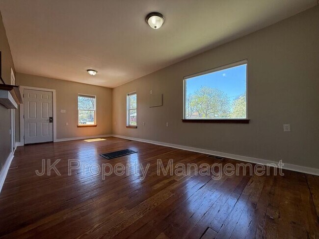 Foto del edificio - 701 8th Ave S