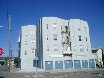 Primary Photo - Fairfax Apartments