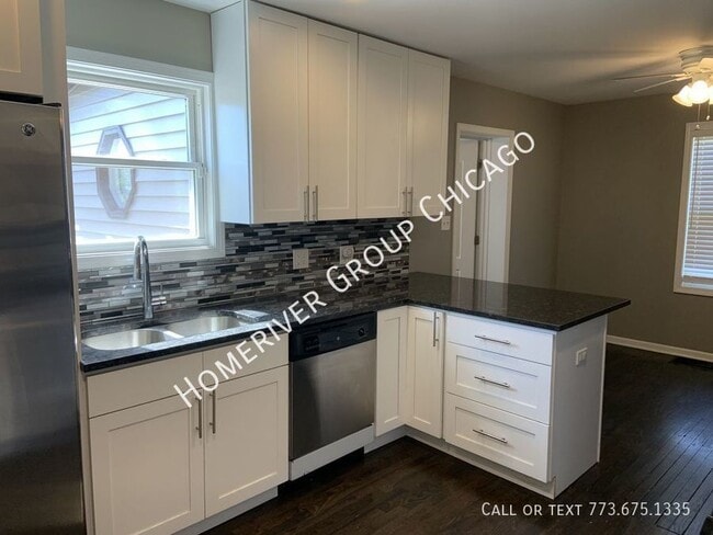 Building Photo - This gorgeous home will meet all your need...