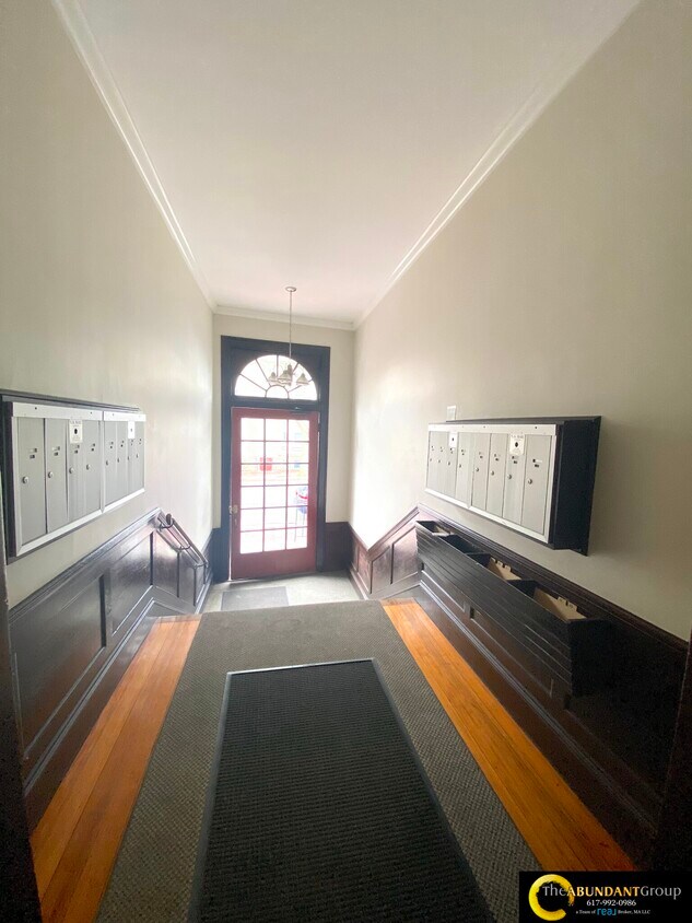 Foto principal - 371 Harvard St