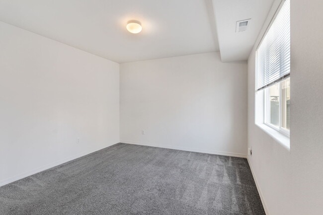 Building Photo - 897 Technology Ct