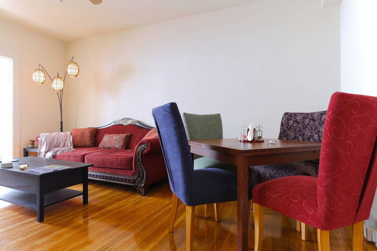 Living Room - 1910 Kalorama Rd NW