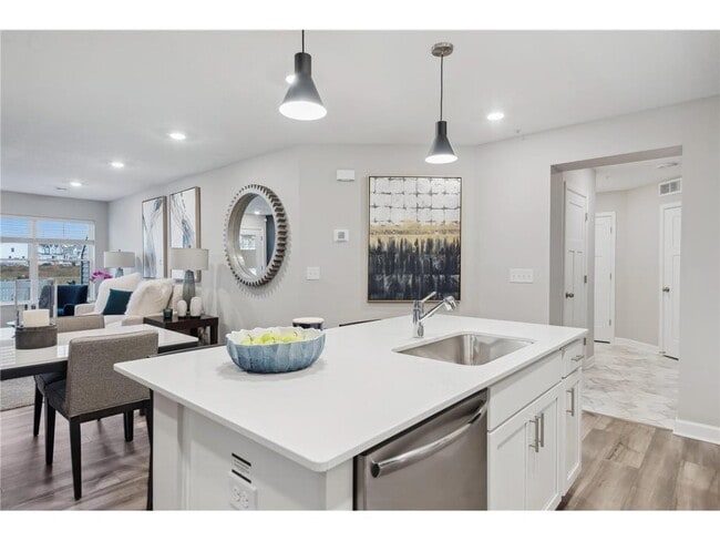 Building Photo - 5289 Long Pointe Pass