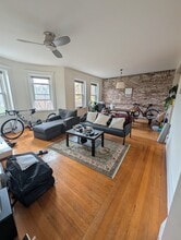 Building Photo - 256 Aspinwall Ave