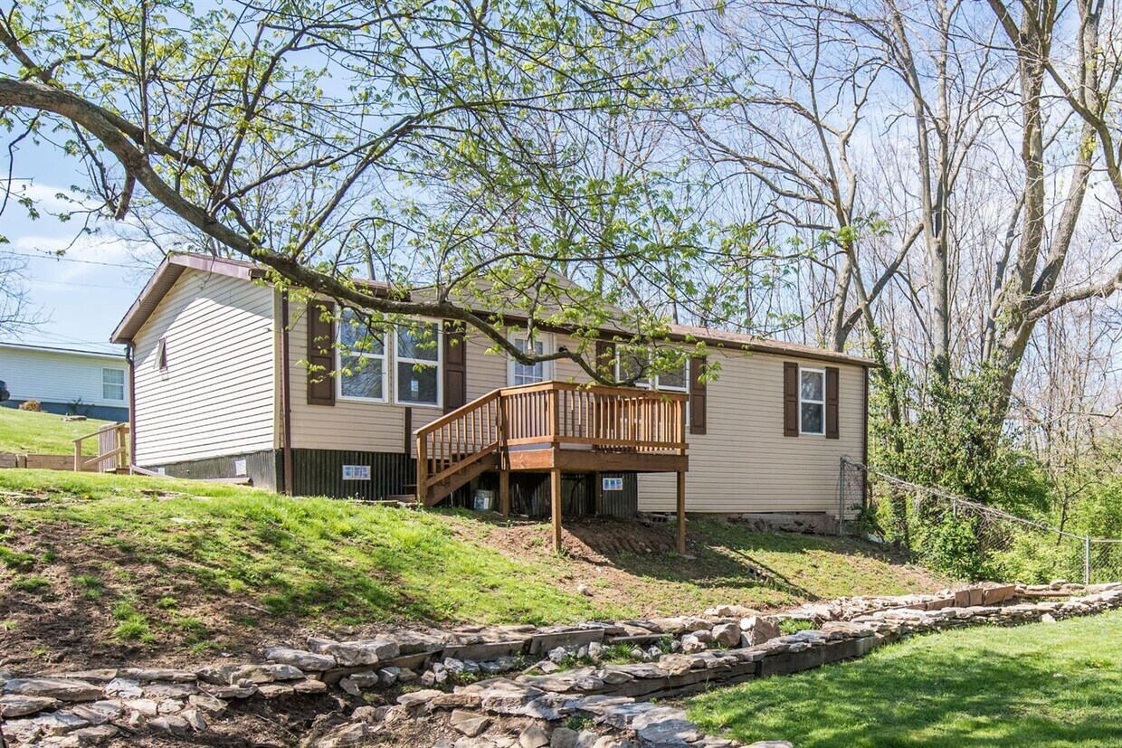 602 W Clinton St, KY 40324 House Rental in KY