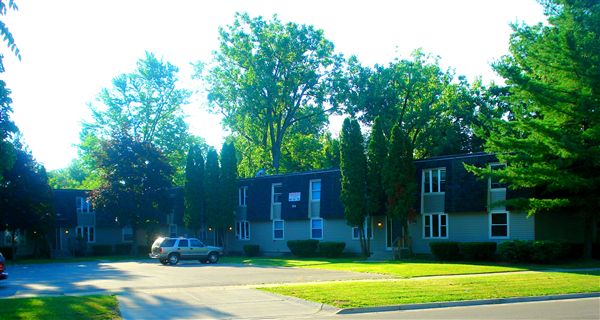 Building Photo - 502 N River Ave