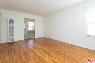 Building Photo - 2594 Amherst Ave