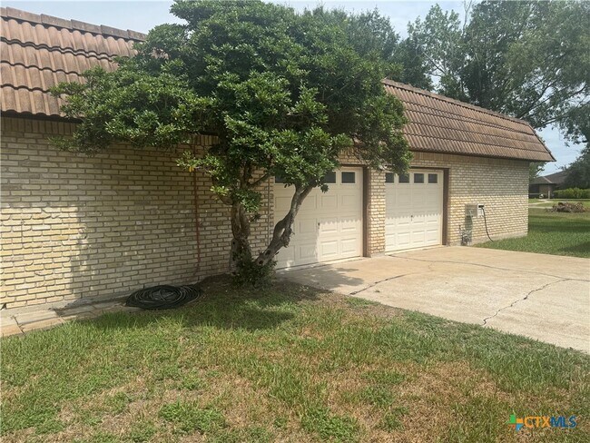 Foto del edificio - 6 Ramona Ln