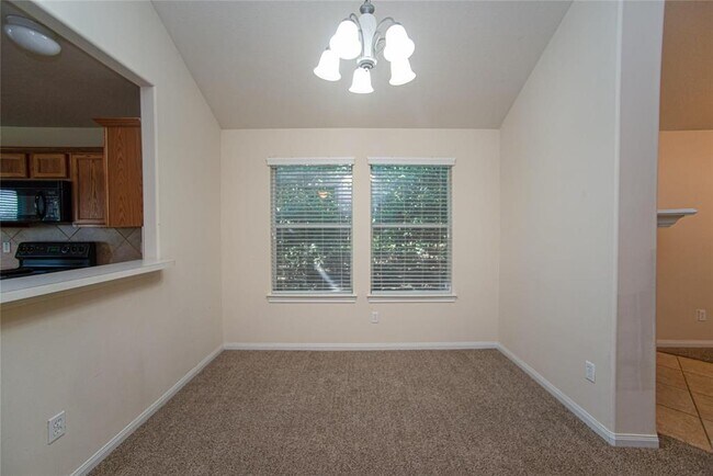Foto del edificio - 3226 Woodwind Rd
