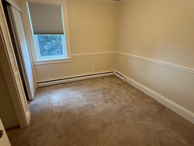 Bedroom - 69 Maple St