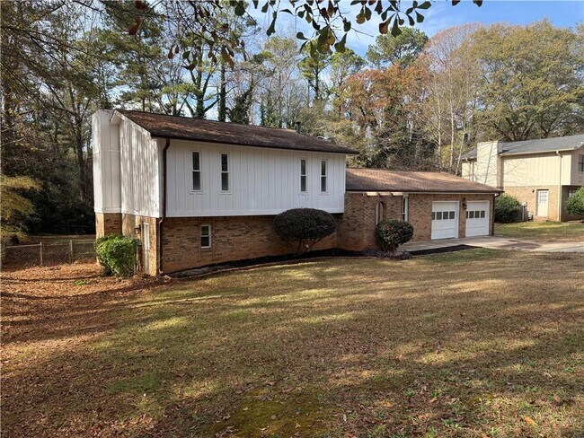 Foto del edificio - 7719 Glen Devon Rd