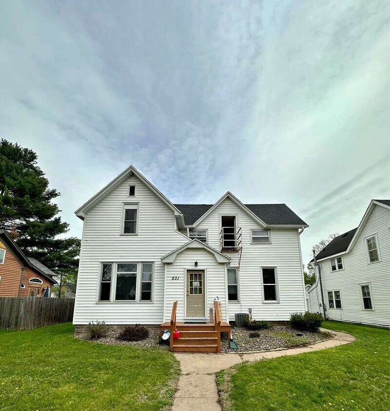 531 Cochrane St Unit 531.5, Eau Claire, WI 54703 Apartments in Eau