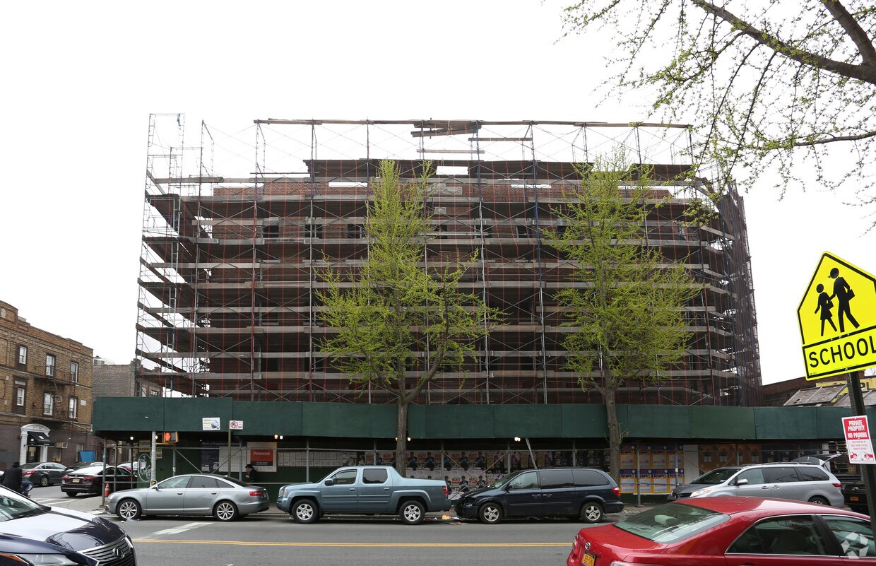 Building Photo - 4018 15th Ave