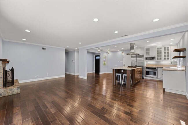 Foto del edificio - Updated 3BD/2BA Home in Heart of Silicon Valley
