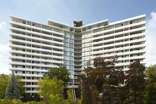 Building Photo - La Salle Towers