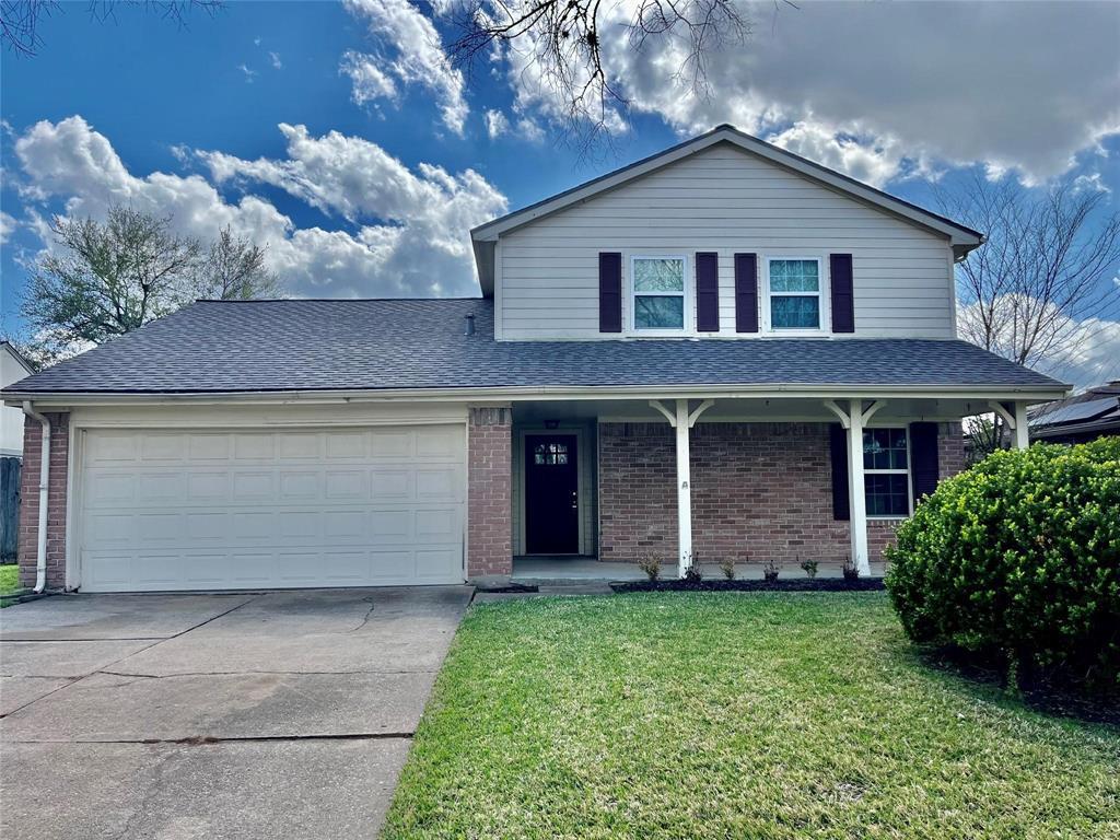 Foto principal - 3038 Sam Houston Dr