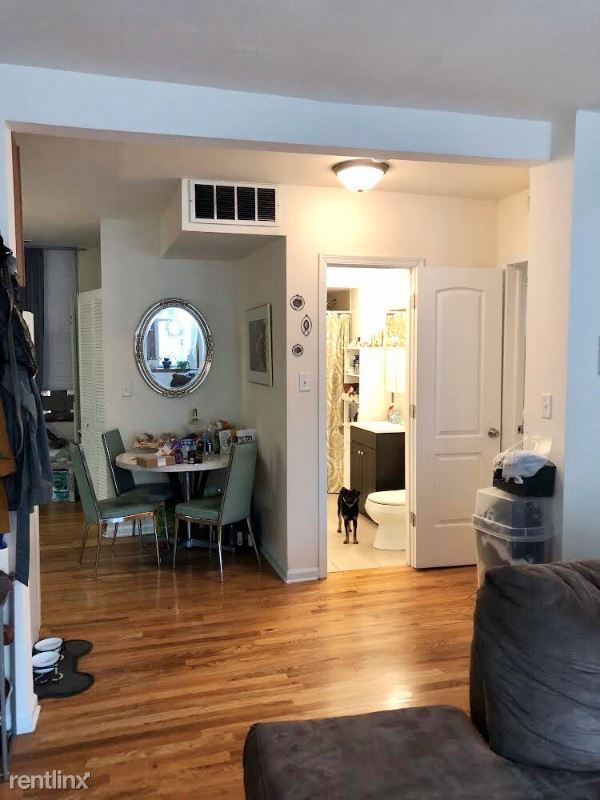 Building Photo - 855 N Oakley Ave