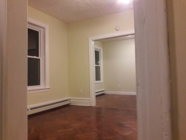 Building Photo - 228 E 87th St