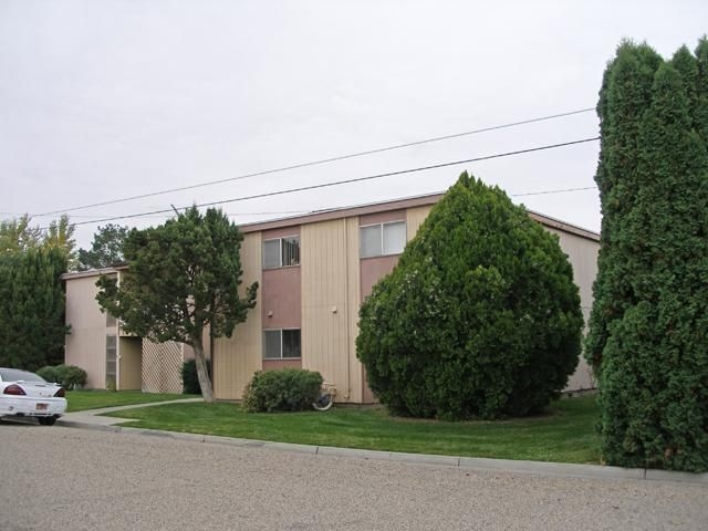 Primary Photo - 155 Howard Ave