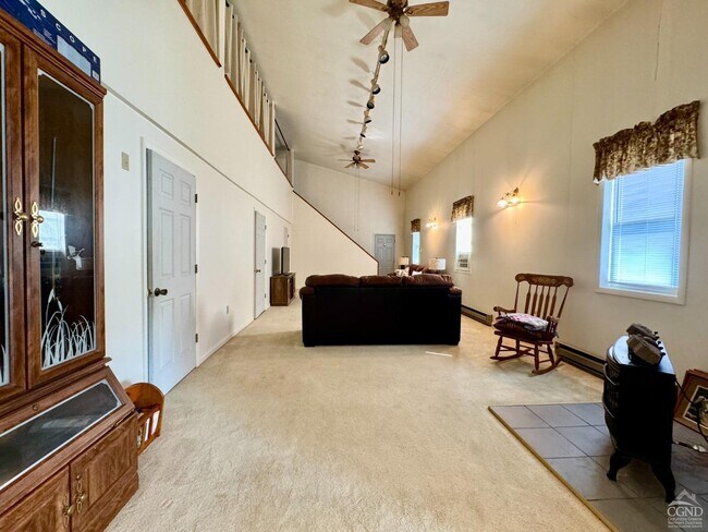 Building Photo - 14 Kowal Ln