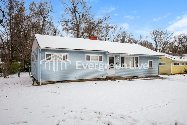 Foto del edificio - 7208 E 108th St