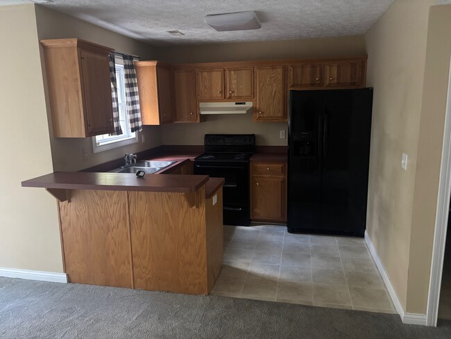 Building Photo - 135 Ashberry Dr