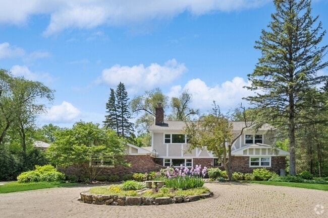 Building Photo - 3620 Lawson Rd
