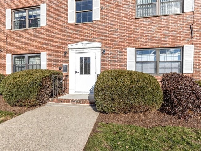 Building Photo - 360 Neponset St