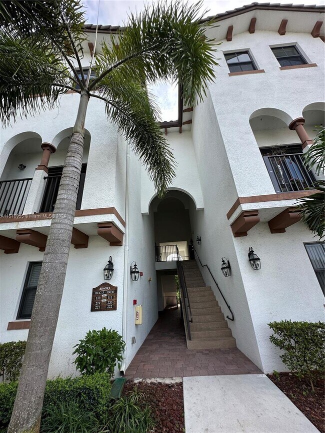 Foto del edificio - 10630 NW 88th St