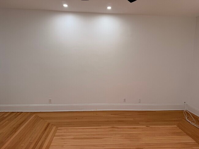 Foto del edificio - 1768 Beacon St