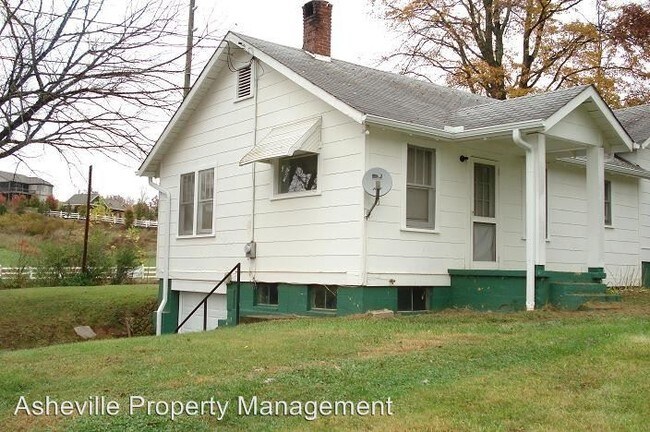 Building Photo - 2 br, 1.5 bath House - 8 Hal Wells Loop