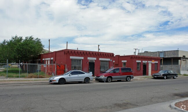Building Photo - 2123 Central Ave