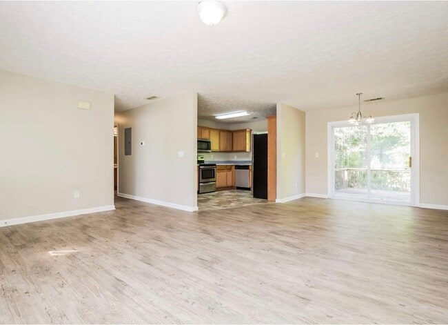 Building Photo - 65 Kenzi Way SW