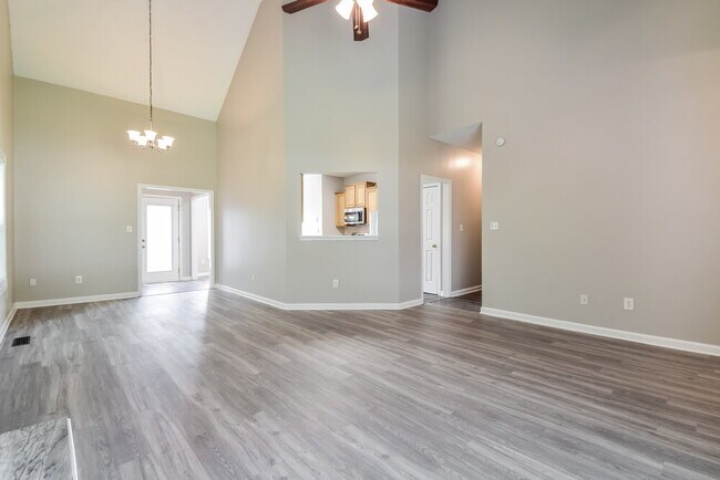 Building Photo - 3990 Oak Woods Ct